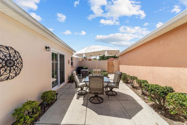 911 MEDIRA DRIVE, Lady Lake, FL 32159