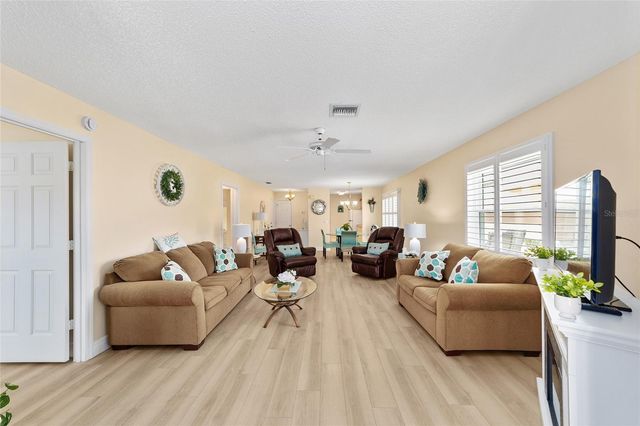 911 MEDIRA DRIVE, Lady Lake, FL 32159