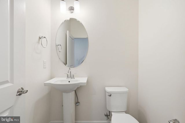 104 VIENNA BLVD, Glenmoore, PA 19343