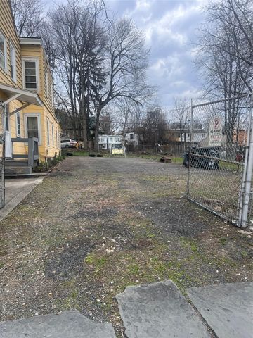 290 1st Street, Newburgh, NY 12550