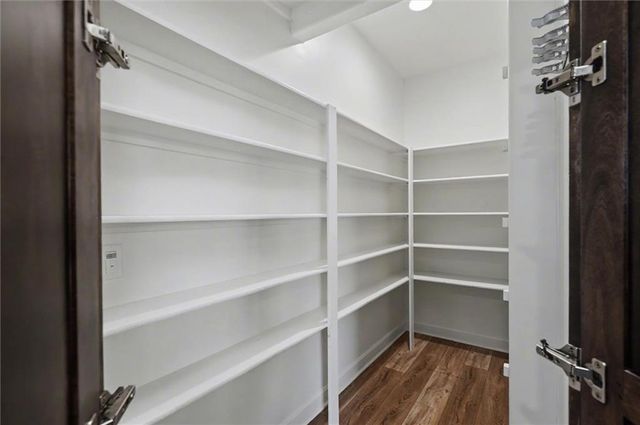 28600 W 162nd Place, Gardner, KS 66030