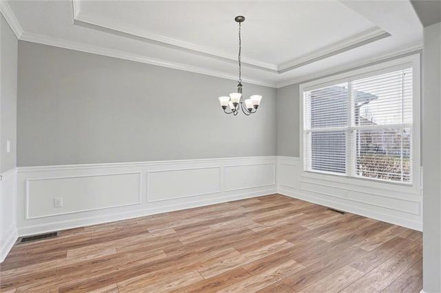 28600 W 162nd Place, Gardner, KS 66030