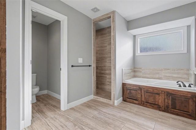 28600 W 162nd Place, Gardner, KS 66030