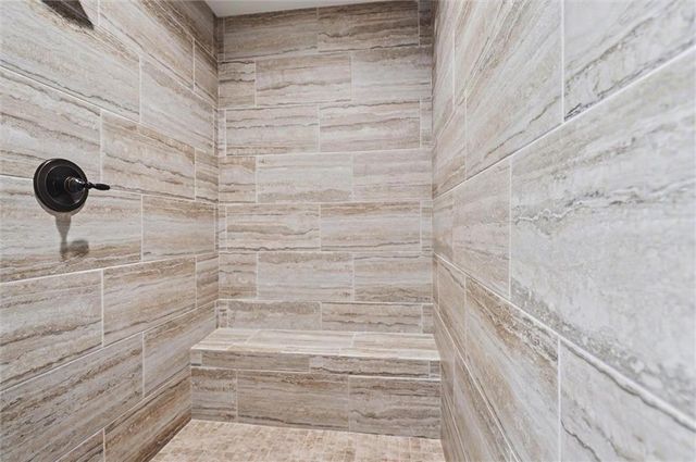 28600 W 162nd Place, Gardner, KS 66030