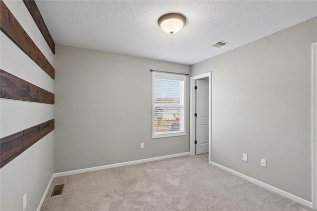 28600 W 162nd Place, Gardner, KS 66030