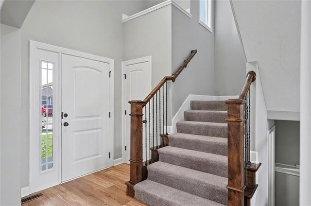 28600 W 162nd Place, Gardner, KS 66030