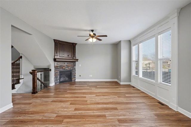 28600 W 162nd Place, Gardner, KS 66030