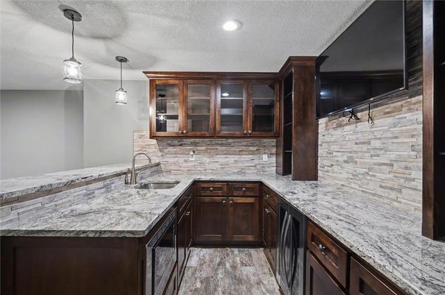 28600 W 162nd Place, Gardner, KS 66030