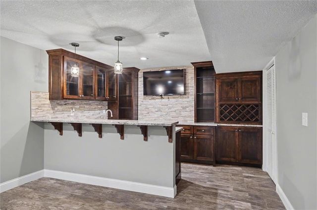 28600 W 162nd Place, Gardner, KS 66030