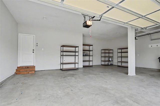 28600 W 162nd Place, Gardner, KS 66030