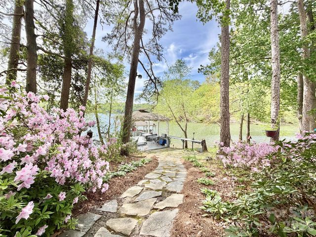 226 Riverwalk Road, Stony Point, NC 28678