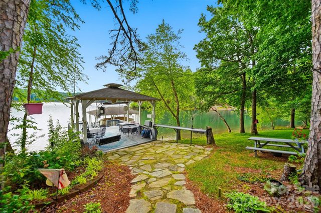 226 Riverwalk Road, Stony Point, NC 28678