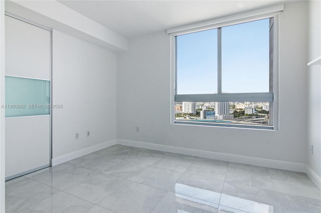 90 SW 3rd St 2408, Miami, FL 33130