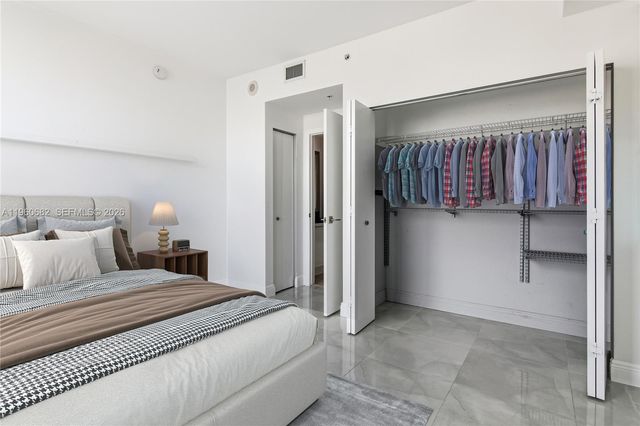 90 SW 3rd St 2408, Miami, FL 33130