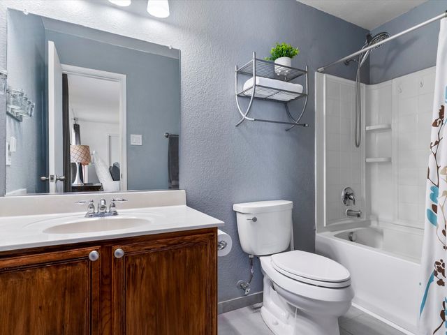 4022 Shawnee Trail, Heartland, TX 75126