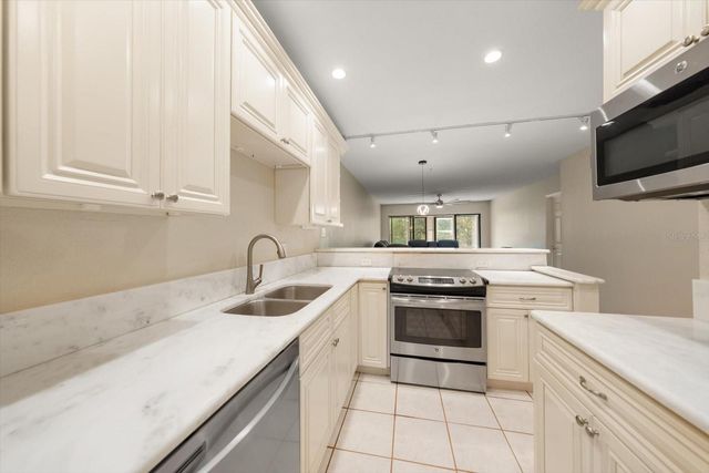 1750 BELLEAIR FOREST DRIVE B8, Belleair, FL 33756