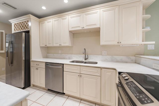 1750 BELLEAIR FOREST DRIVE B8, Belleair, FL 33756