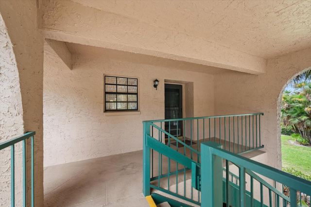 1750 BELLEAIR FOREST DRIVE B8, Belleair, FL 33756