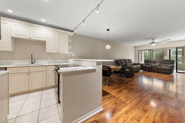 1750 BELLEAIR FOREST DRIVE B8, Belleair, FL 33756