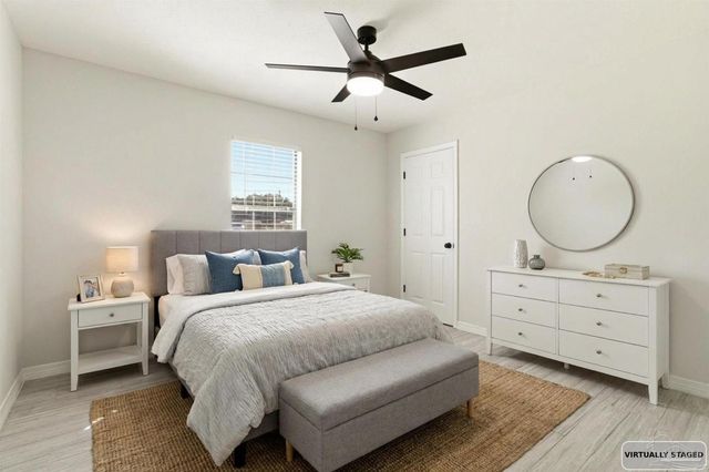 5125 Central Dr, Pace, FL 32571