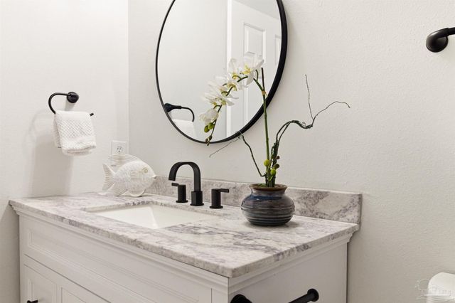 5125 Central Dr, Pace, FL 32571