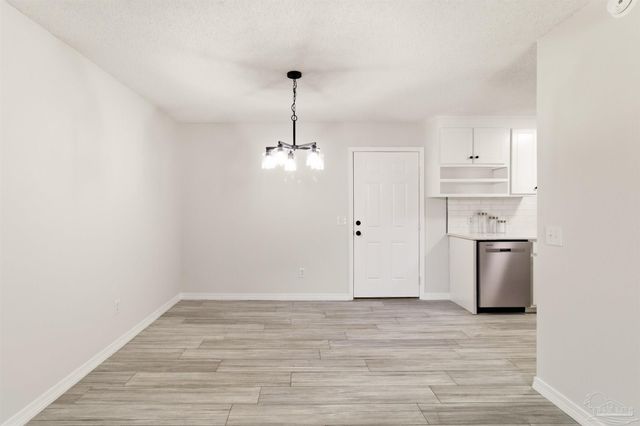 5125 Central Dr, Pace, FL 32571