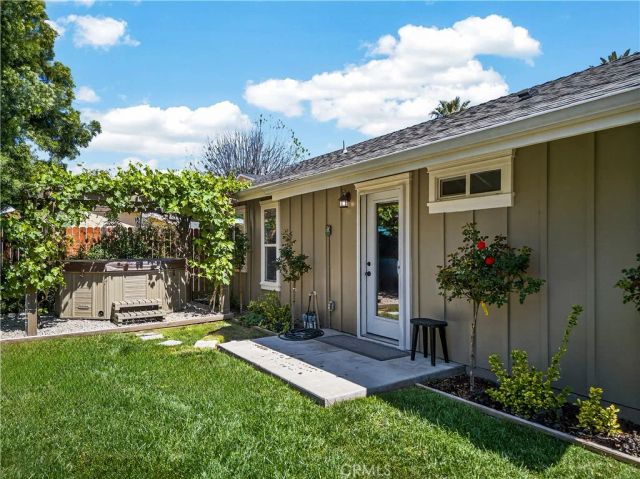 8211 Quartz Avenue, Winnetka, CA 91306