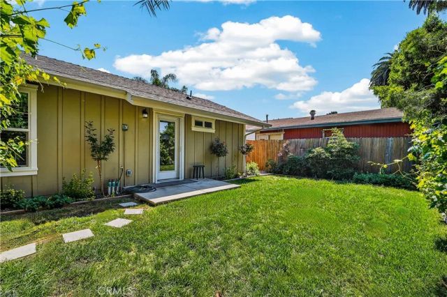 8211 Quartz Avenue, Winnetka, CA 91306