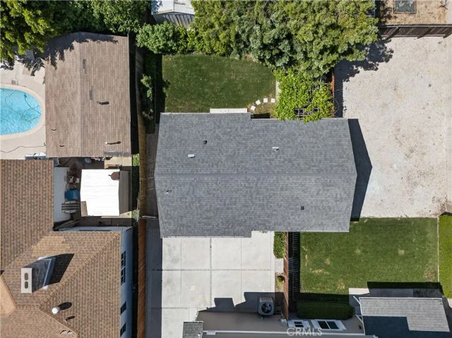 8211 Quartz Avenue, Winnetka, CA 91306