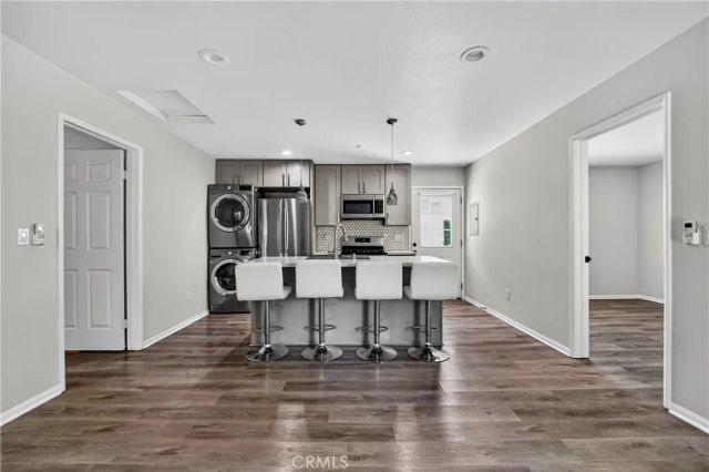 8211 Quartz Avenue, Winnetka, CA 91306