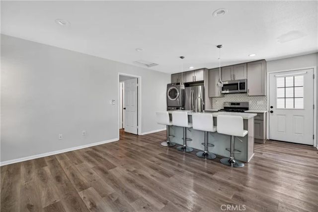 8211 Quartz Avenue, Winnetka, CA 91306