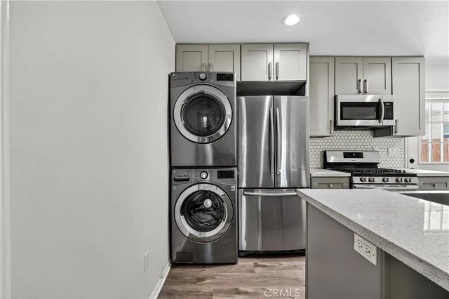 8211 Quartz Avenue, Winnetka, CA 91306