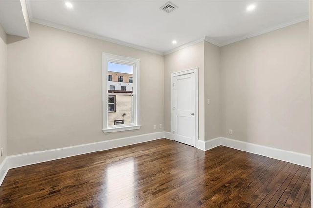 10 King Street 2, Boston, MA 02122