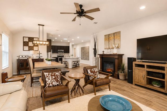 101 Democracy CT, Liberty Hill, TX 78642