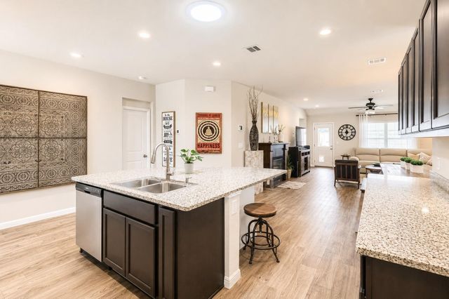 101 Democracy CT, Liberty Hill, TX 78642