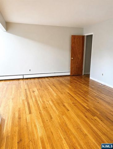 120 Fairview Avenue 3B, Westwood, NJ 07675