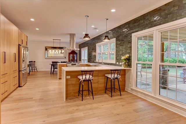 2178 E GLENALDEN DR, Germantown, TN 38139