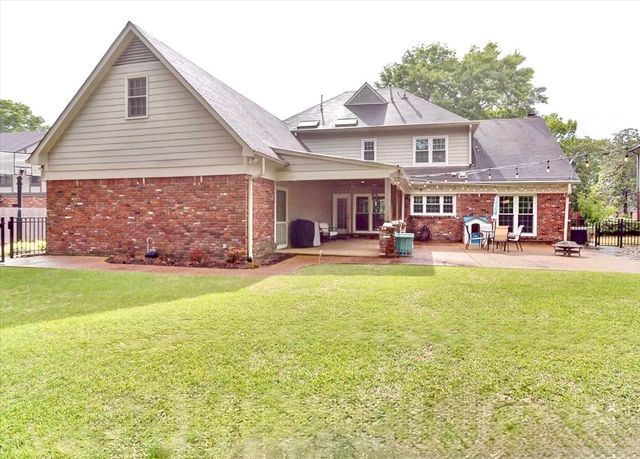 2178 E GLENALDEN DR, Germantown, TN 38139