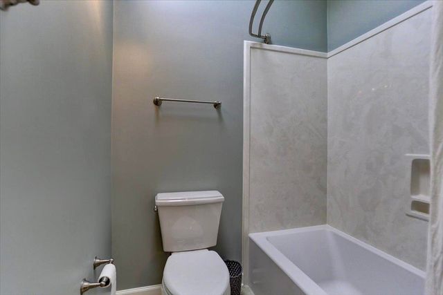 2178 E GLENALDEN DR, Germantown, TN 38139