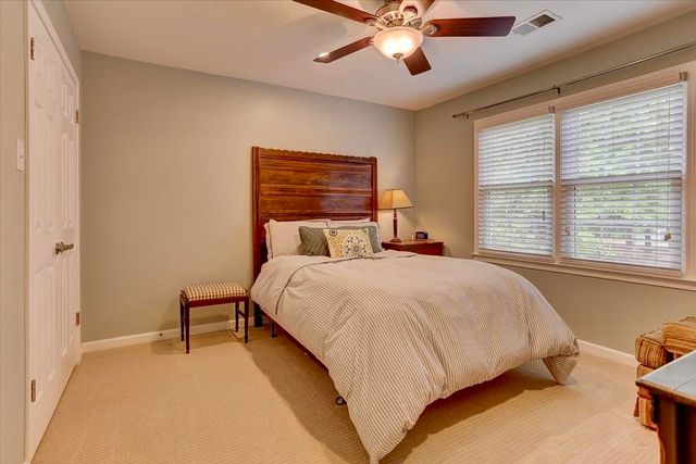 2178 E GLENALDEN DR, Germantown, TN 38139