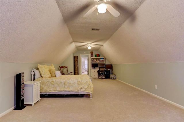 2178 E GLENALDEN DR, Germantown, TN 38139