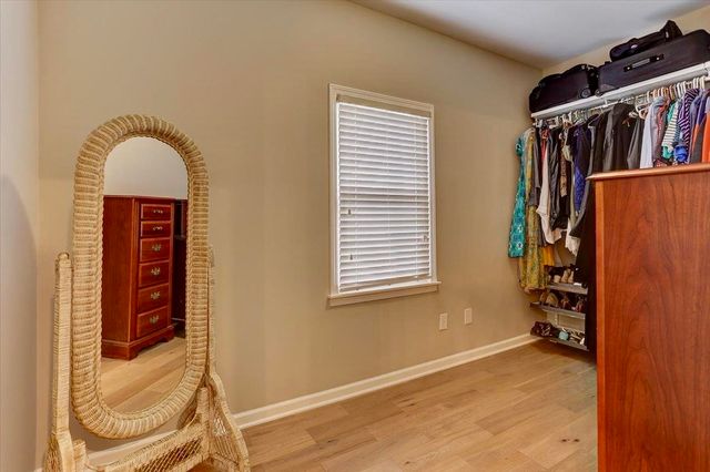 2178 E GLENALDEN DR, Germantown, TN 38139