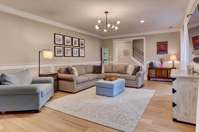 2178 E GLENALDEN DR, Germantown, TN 38139