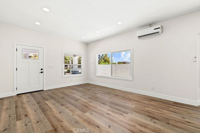 548 E 14th, Long Beach, CA 90813