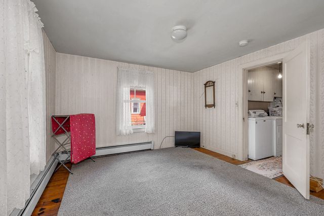 66 Seventh Ave, Lowell, MA 01854