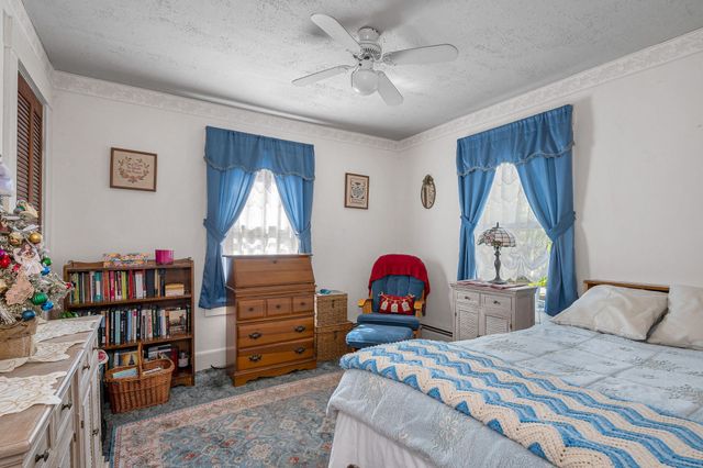 66 Seventh Ave, Lowell, MA 01854