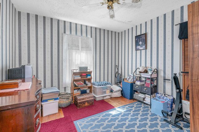66 Seventh Ave, Lowell, MA 01854