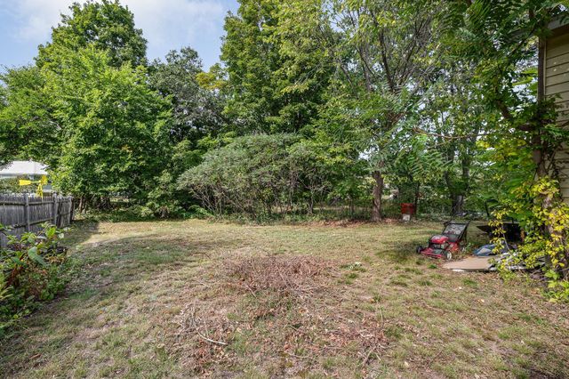 66 Seventh Ave, Lowell, MA 01854