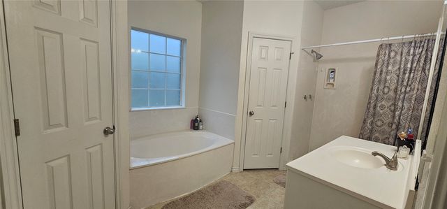 400 Bent Creek Dr, Grand Saline, TX 75140