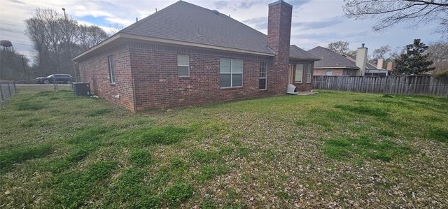 400 Bent Creek Dr, Grand Saline, TX 75140